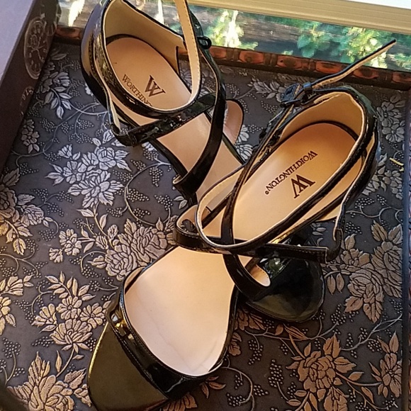 Worthington Pattent Leather Heals - Picture 2 of 3